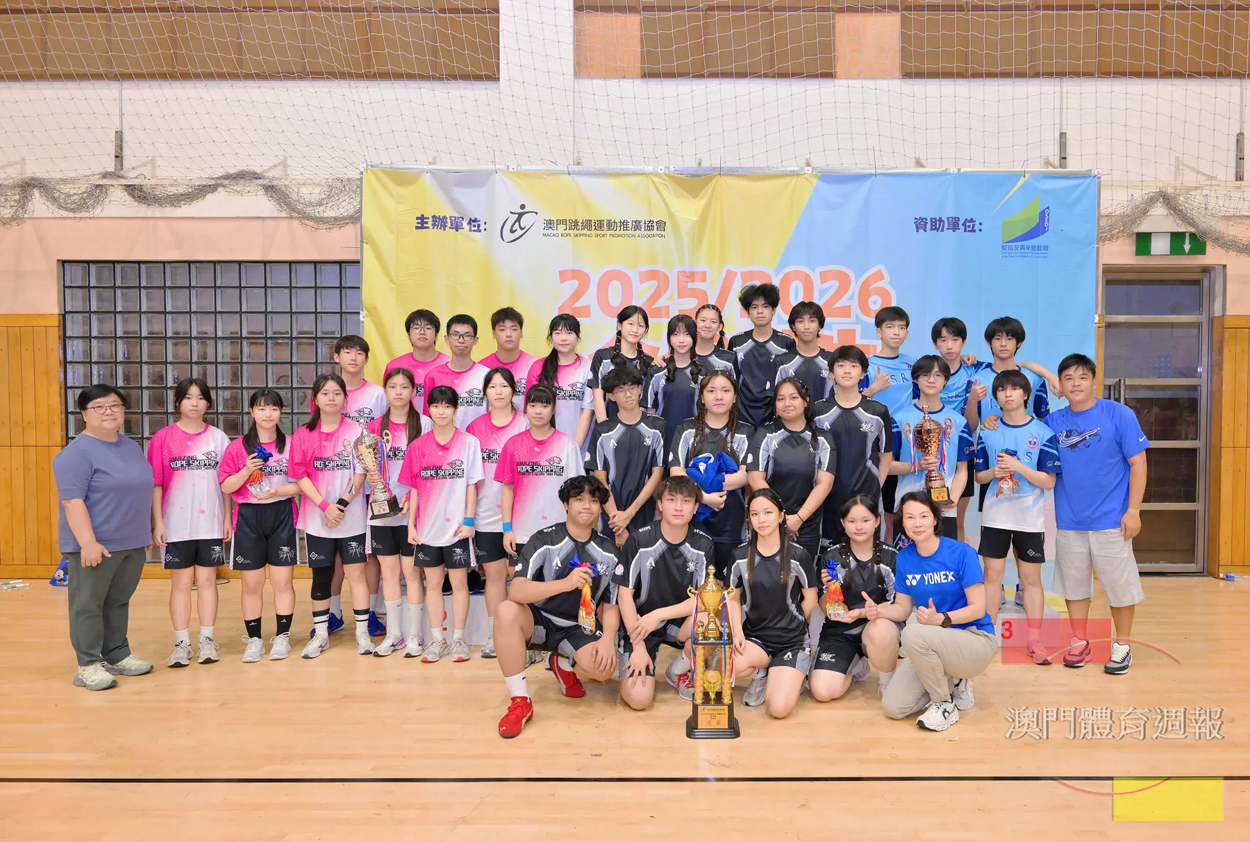 高中組表演盃 得獎合照.jpg